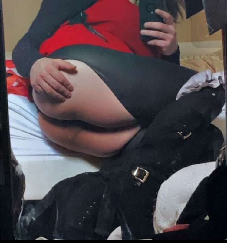 Up my skirt, booty pics, and..  other stuff :P - Niki Vega #25