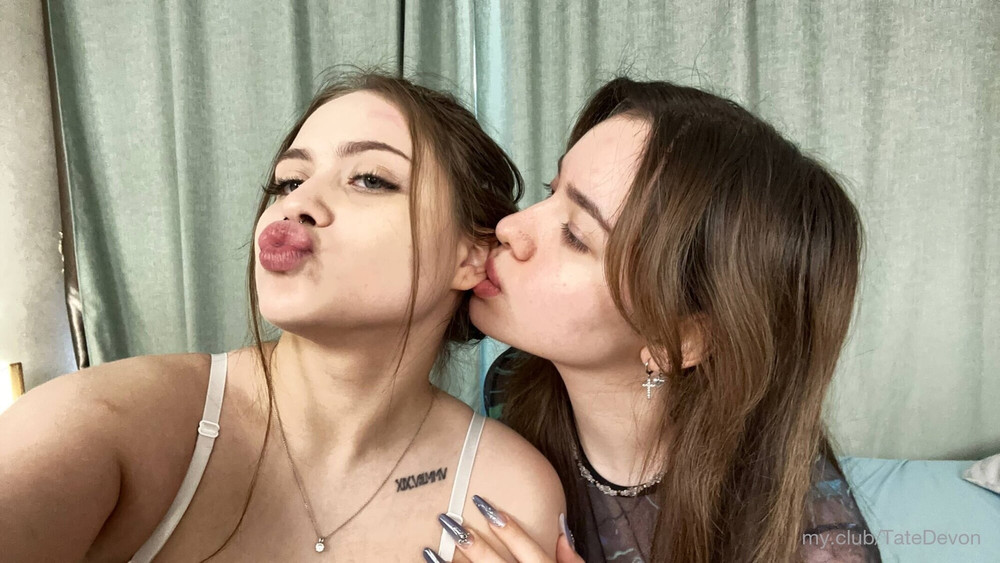 Hey hey, our names are Michel &amp; Elfy !  Free Photos #15