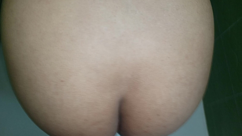 I fucked my stepmother in the toilet because no one was home #5