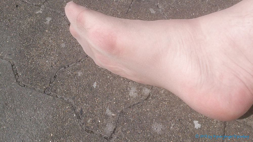 Cum on my Nylonfoot #10