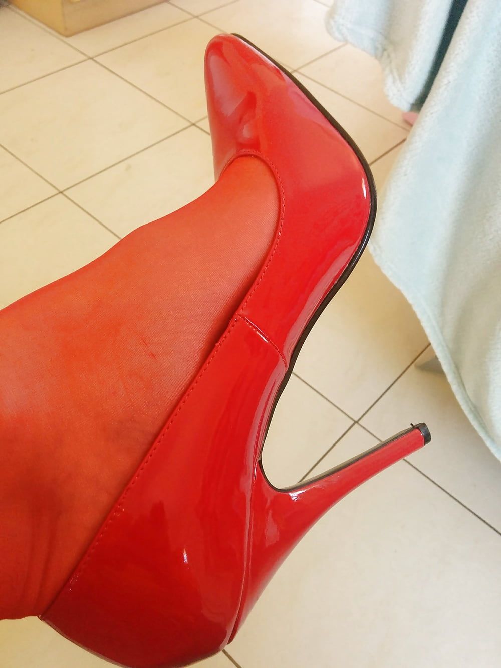 New heels: Red 6' Pump Shoe. Like?