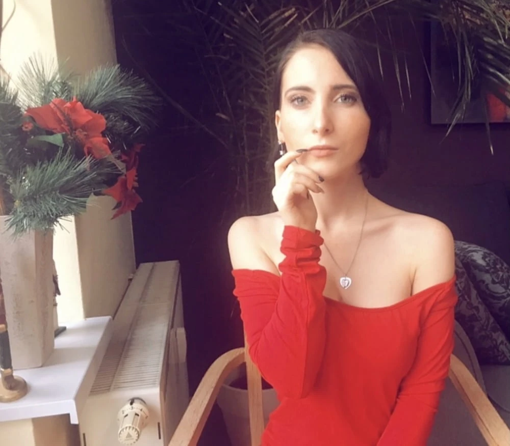Private Sexy Pics Lou Nesbit.Lia Louise 