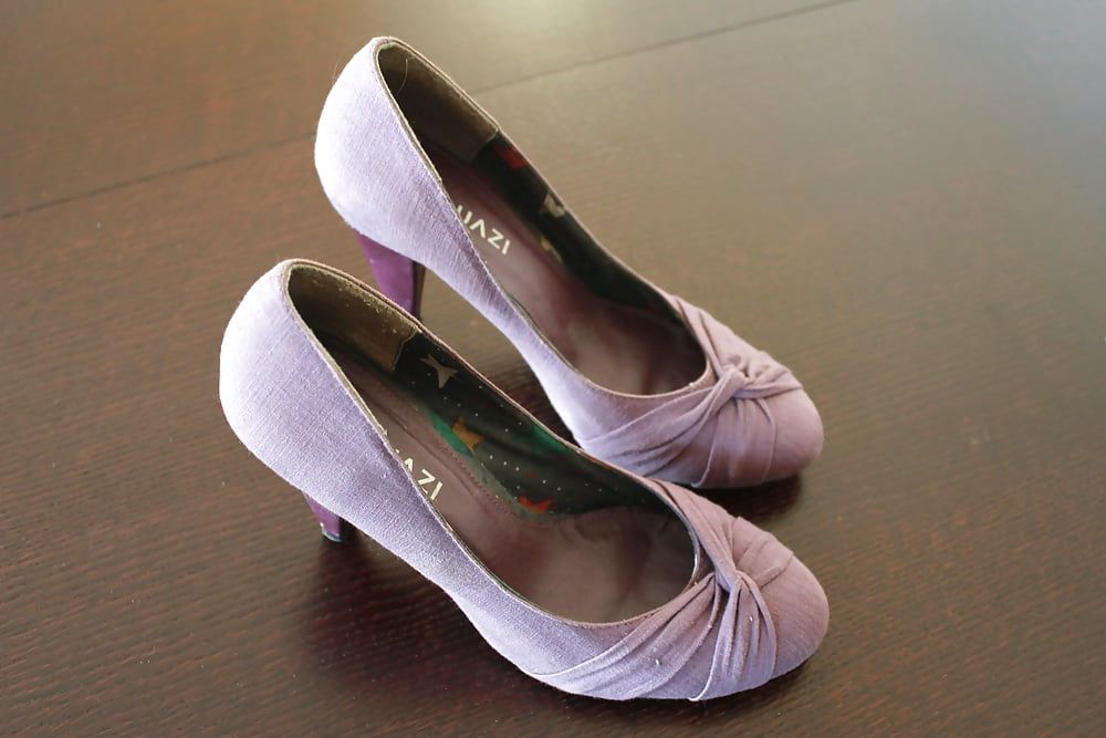 Violet heels, panties, bra, pantyhose