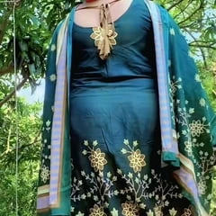 Desi girl ass 