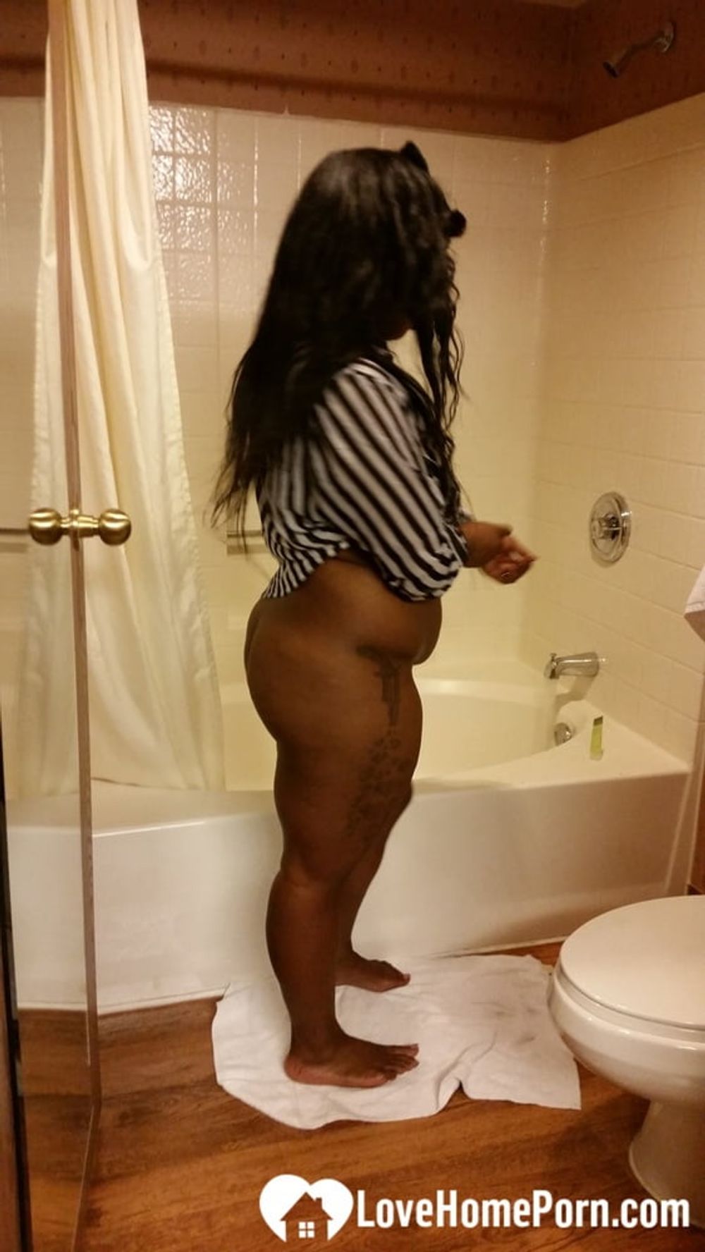 Black honey gets recorded as she showers #38