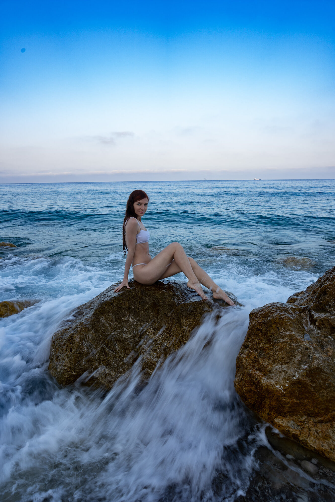 Lina Arian by the sea #2