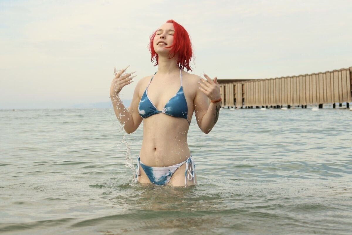 Free Naomi Photos #28