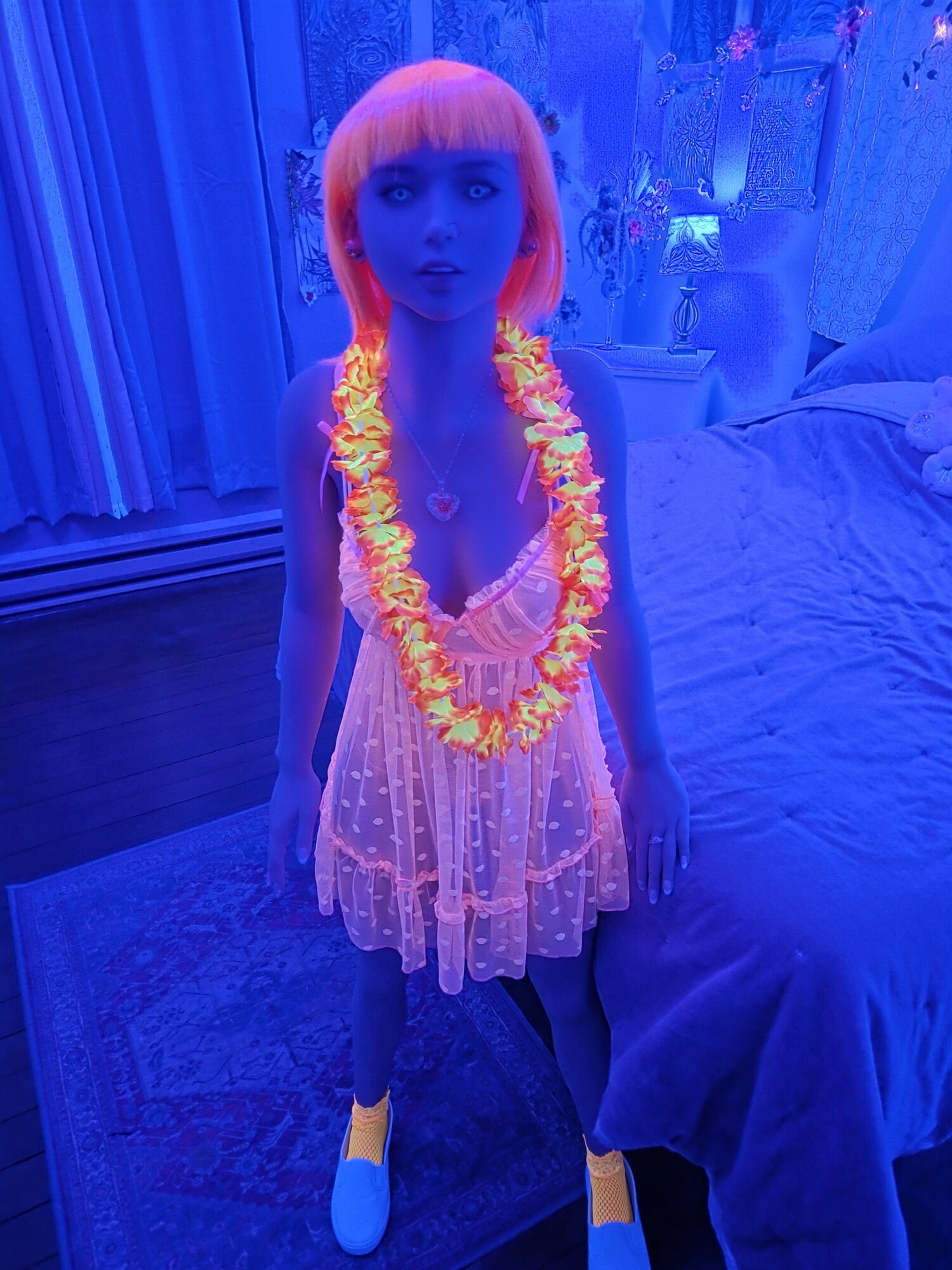 Amber's Blacklight! #3