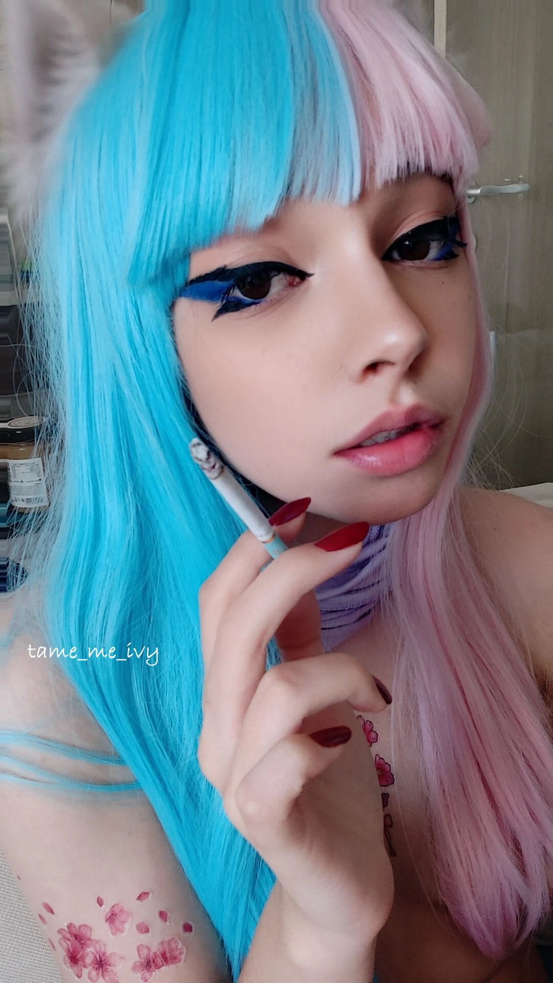 Egirl Smoking UwU #2