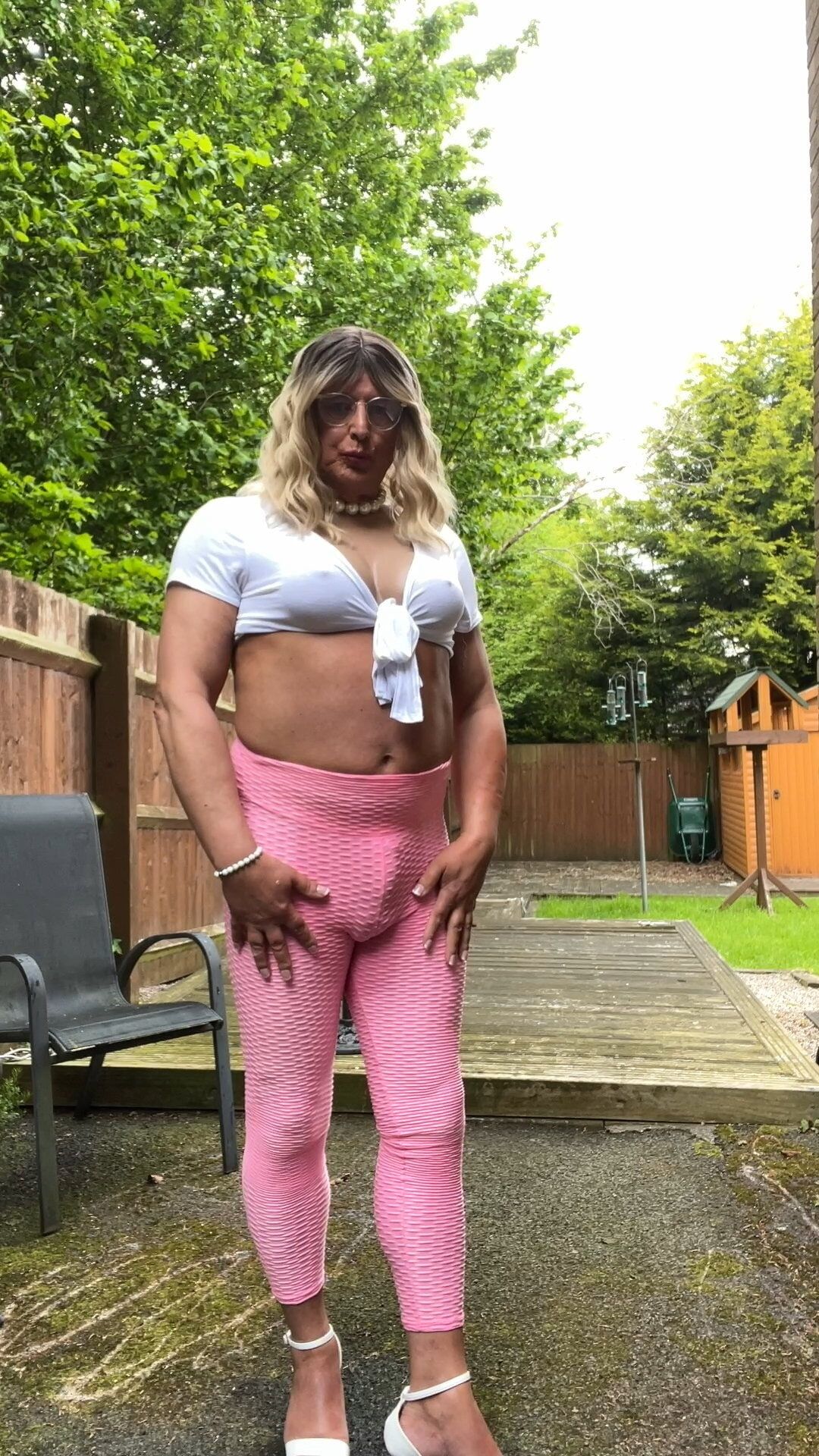Amateur crossdresser kellycd2022 in pink leggings #42
