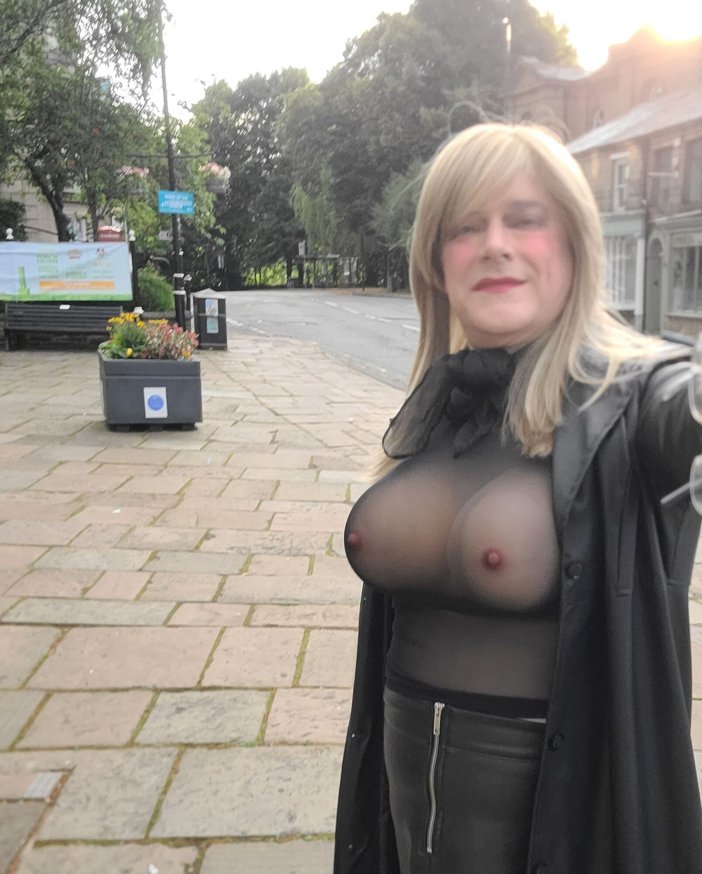 Sissy outdoors in Ramsbottom