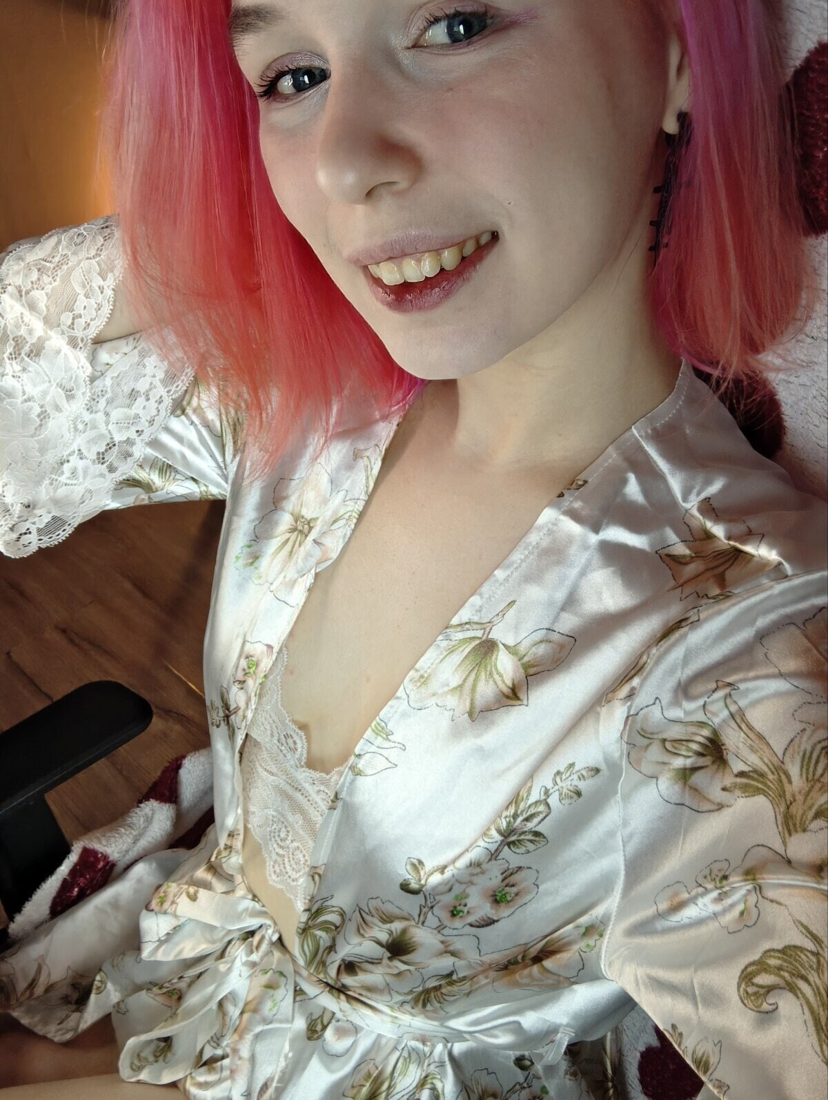 Free Naomi Photos #4