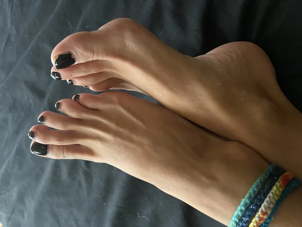 MY FEET - LITTLE BLONDE  #4