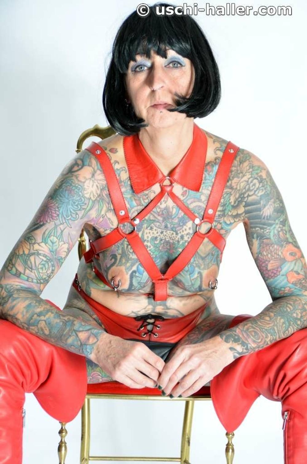 Photo shoot with full body tattooed MILF Cleo #29