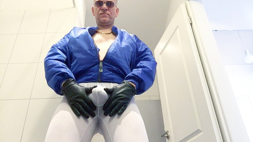 The Lycra Hunk 7 (XL Cumshots XXL) #6