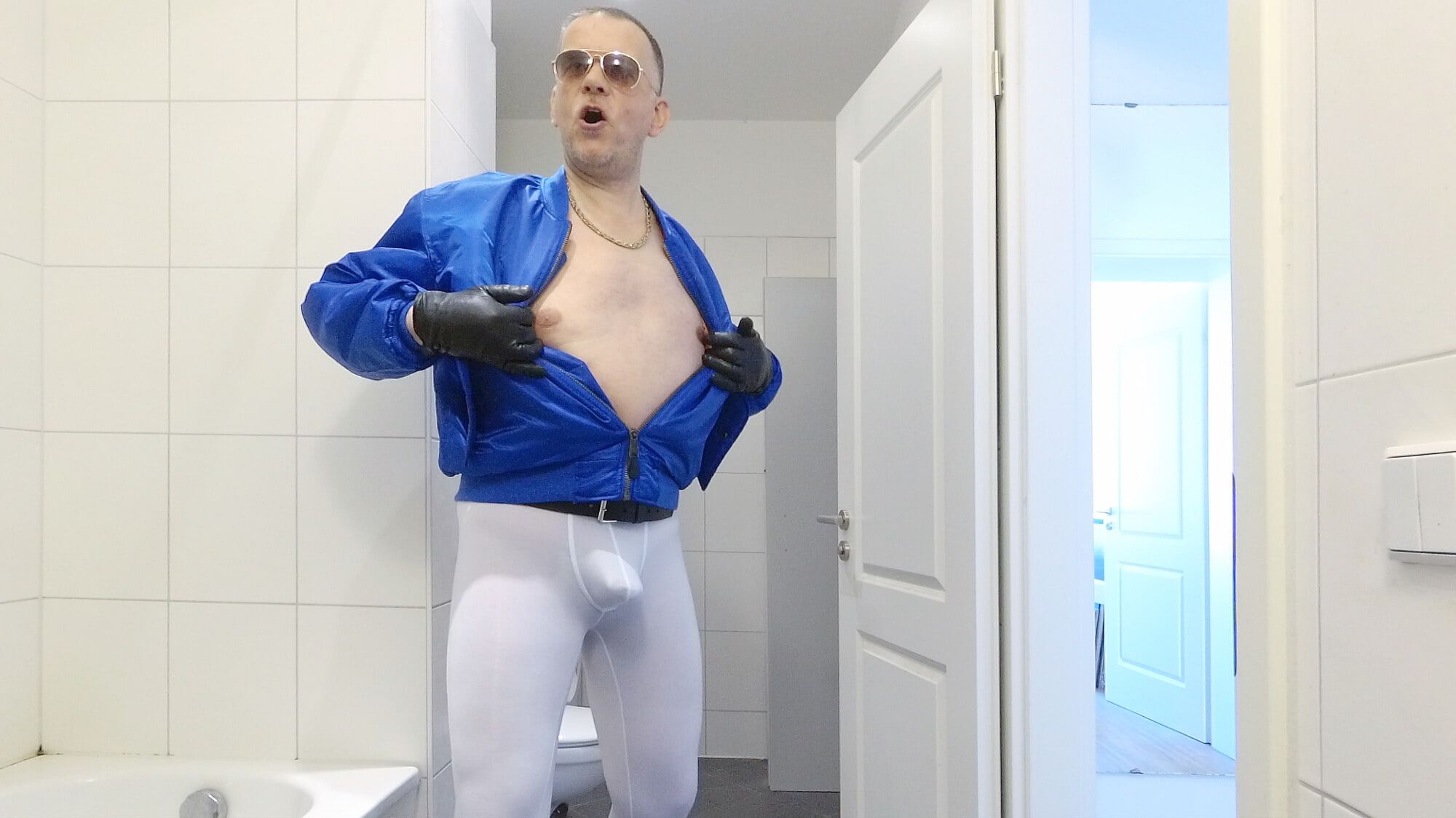 The Lycra Hunk 9 (Cumshots XL) #9