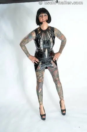 photo shoot with full body tattooed milf cleo           