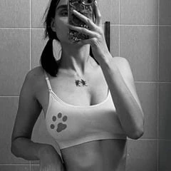 Emma Free Photos