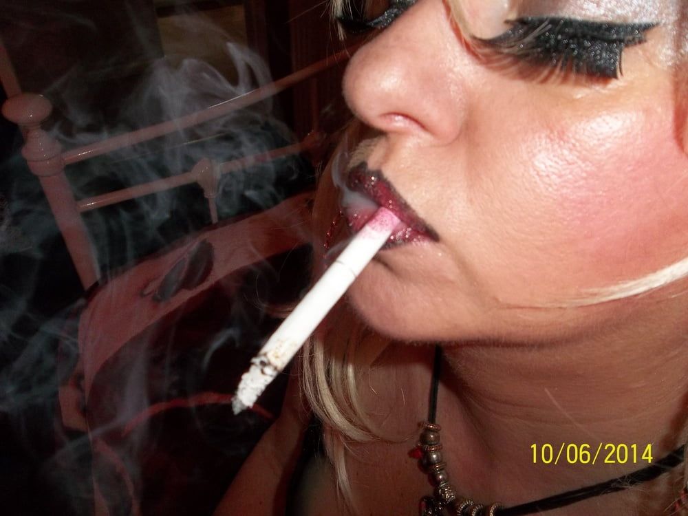 MISTRESS MORITZ SMOKES #56