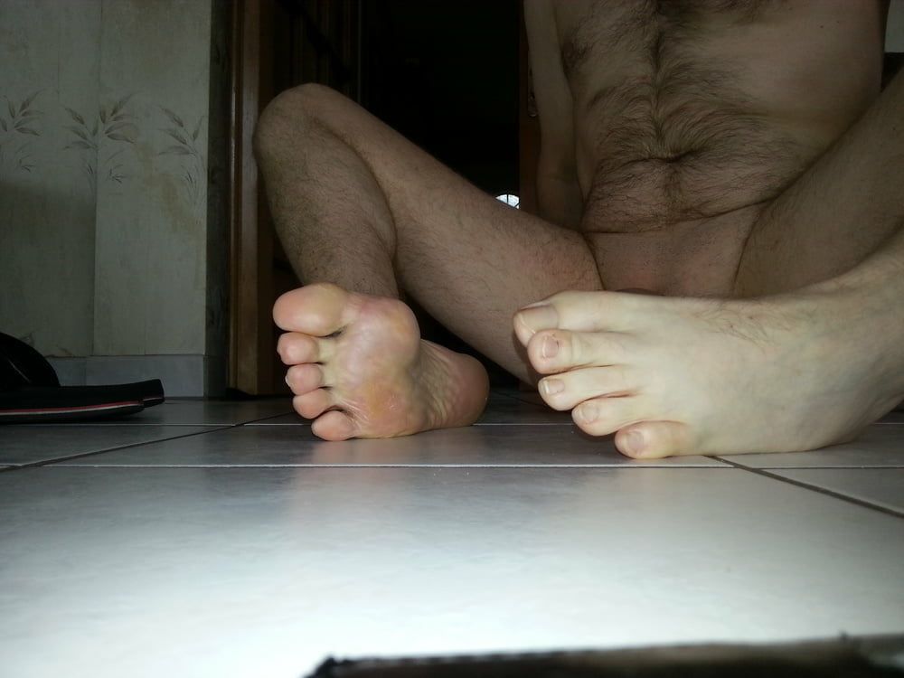 naked feet