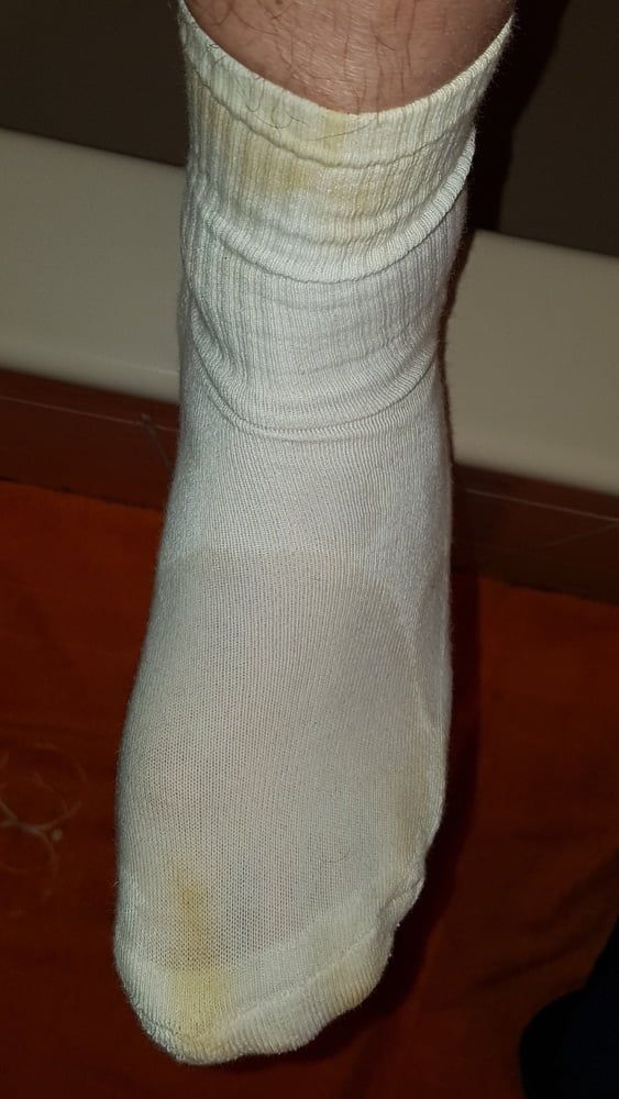 My white Socks - Pee #58