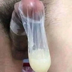 Mere land ka Pani nikala condom ke ander 