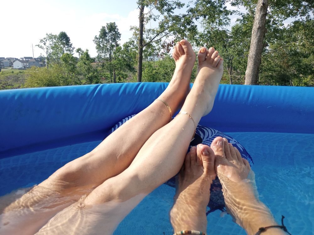 Pool Footsie #7