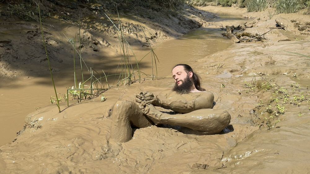 SHOT - MUD PIG IN HEAT #10