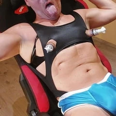 Muscle Bitch