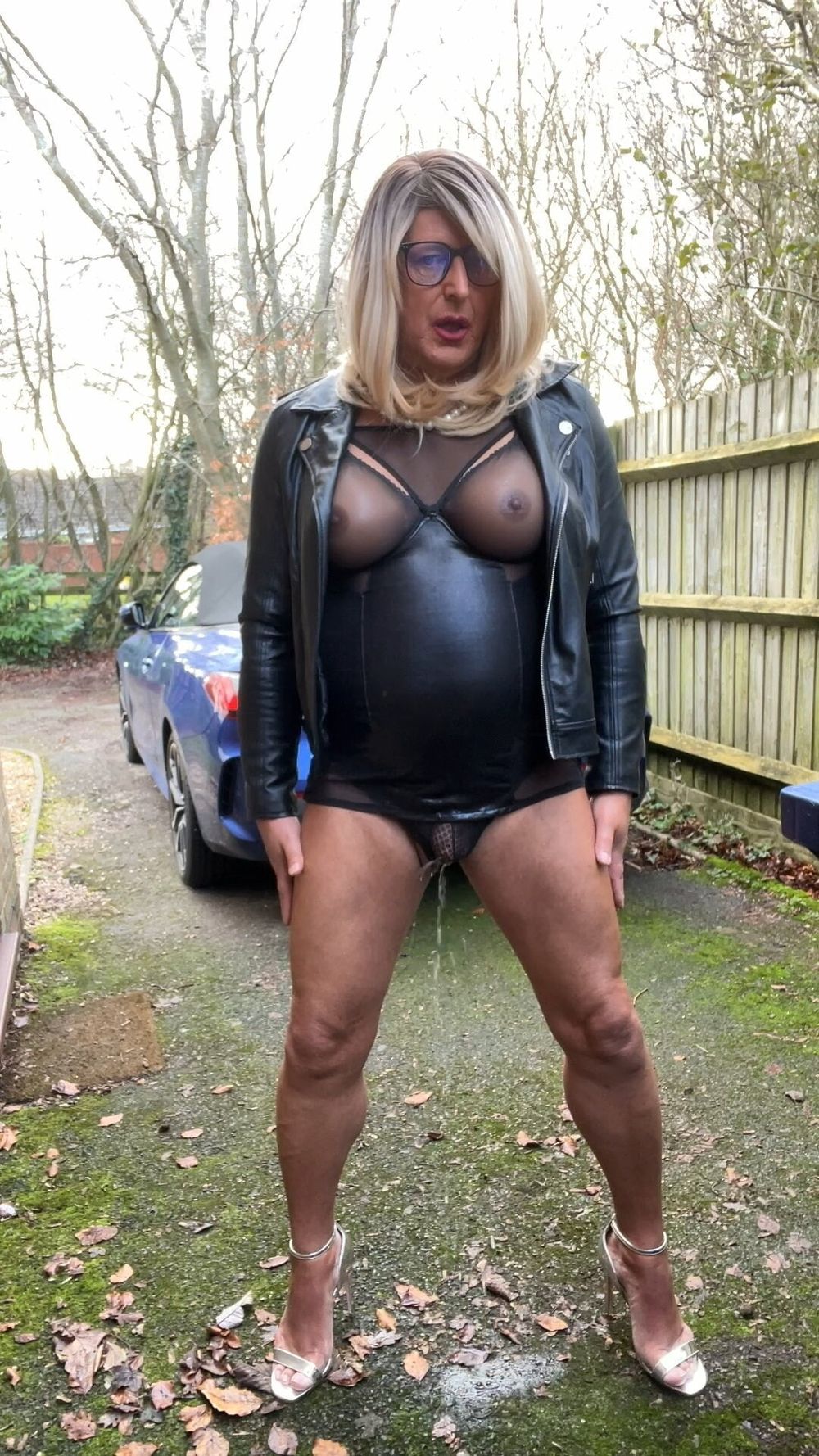 Amateur crossdresser Kellycd2022 sexy milf in pvc and heels  #43