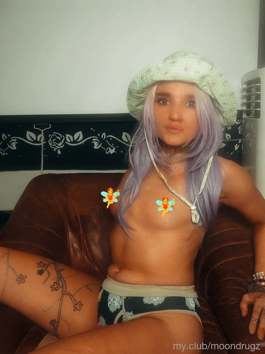 Slutty moon Free Photos #4