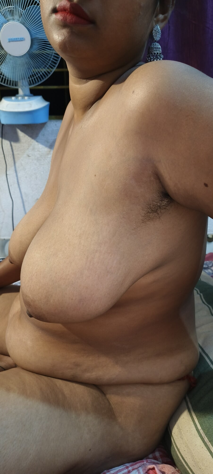 Desibhabi open boobs #2