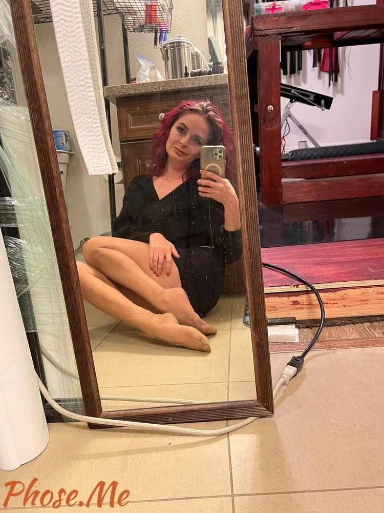Horny Milf Ashley Taking Pics In Tan Pantyhose #41