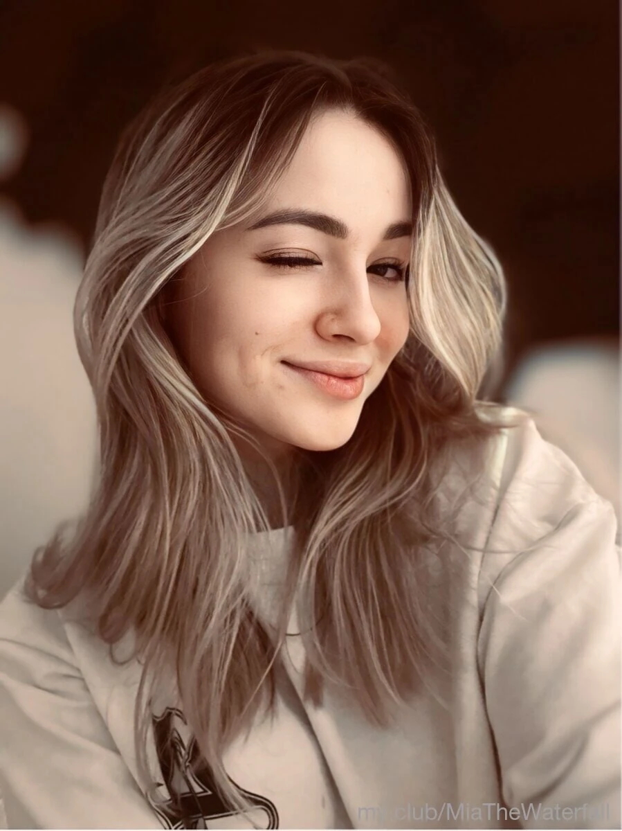Mia Free Photos