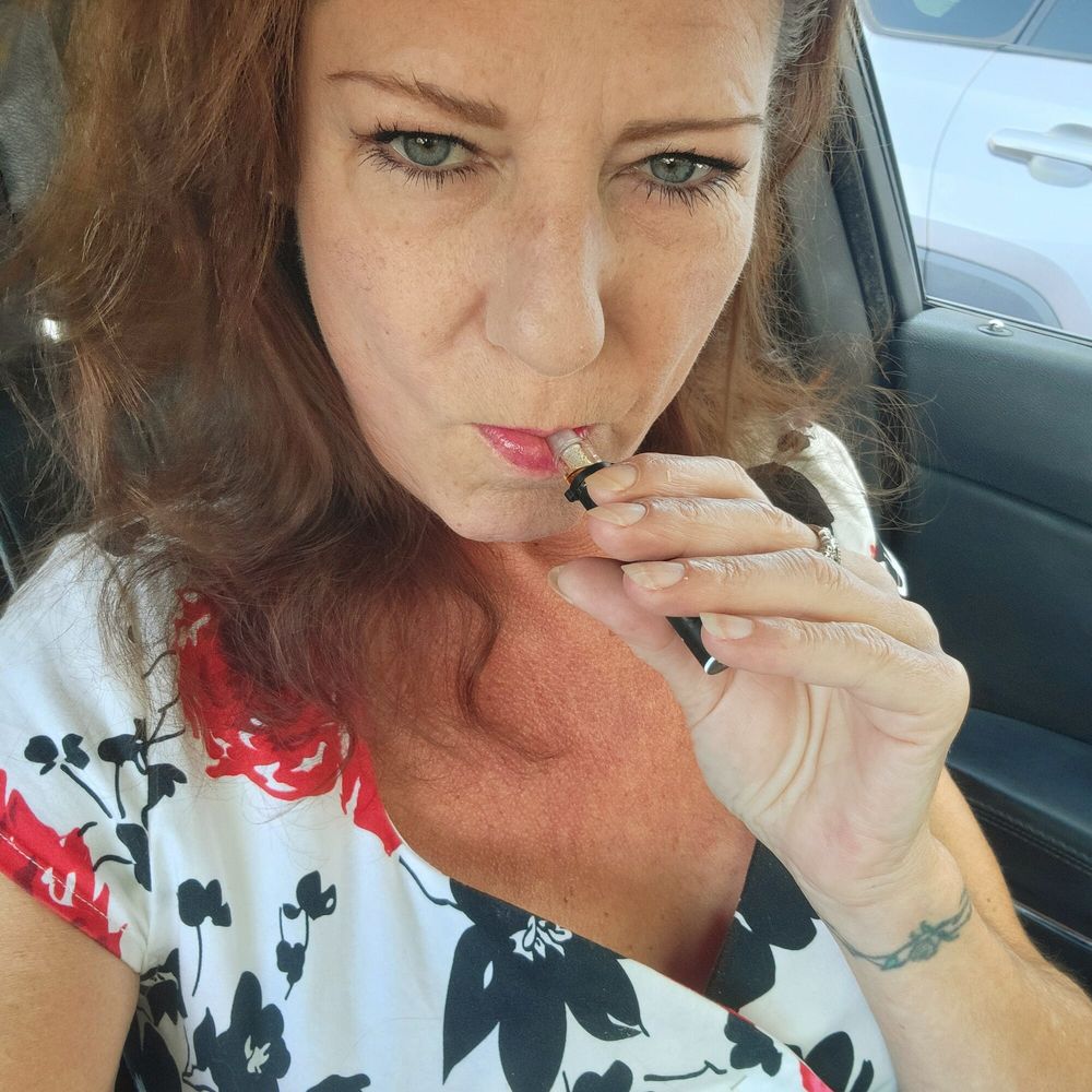 Cigarette smoking Milf 