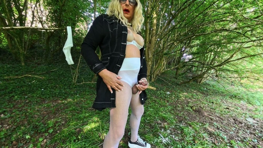 Amateur crossdresser Kellycd2022 sexy milf in the woods  #58