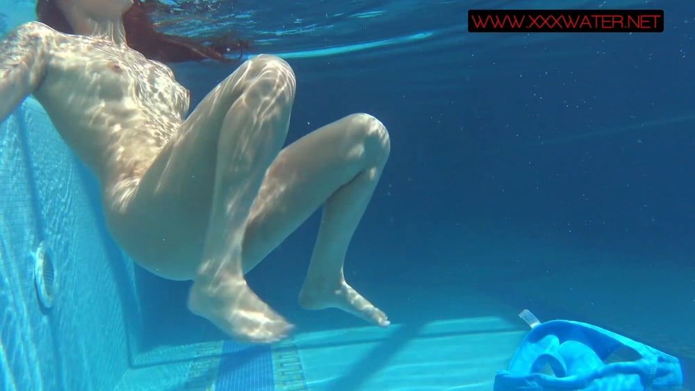 Mia Ferrari Underwater Swimming Pool Erotics #9