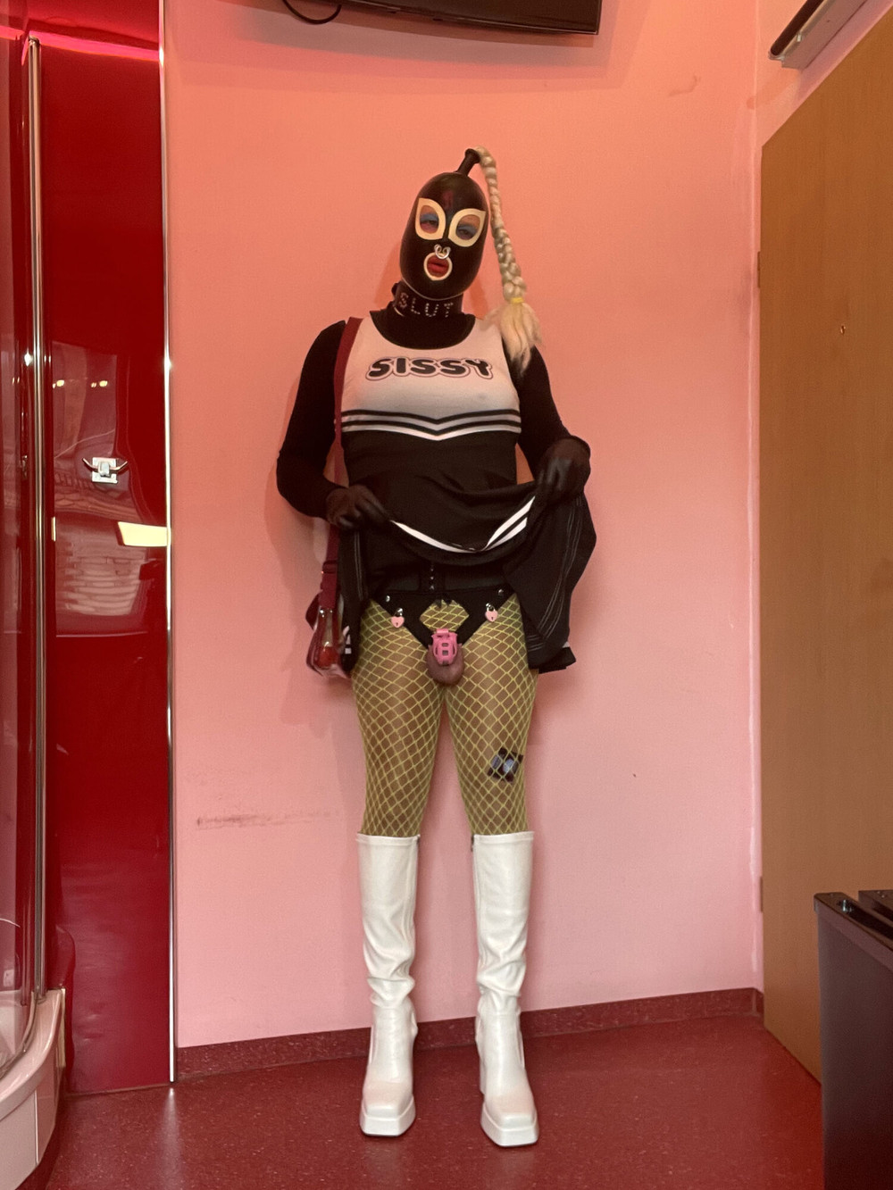 Sissy Monique - In the redlight district #5