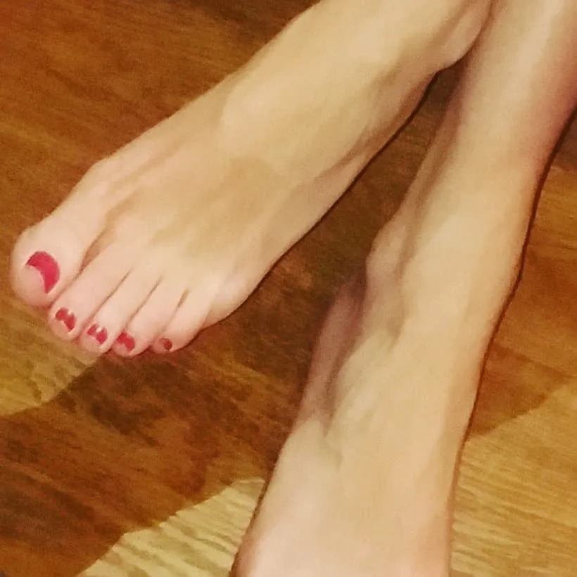 Sexy.. Foot Fetish...