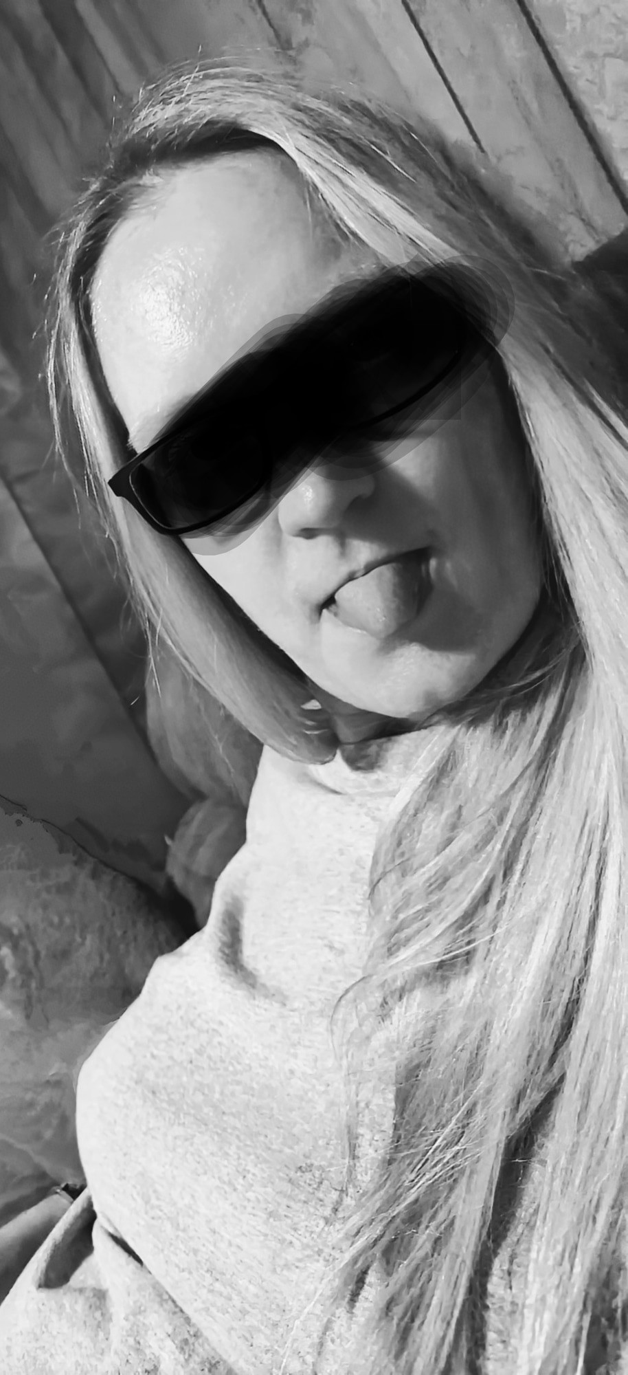 B&W HouseWhore #33