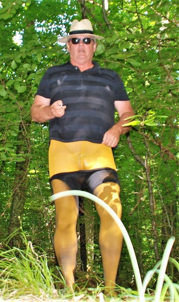 Outdoor Pantyhose Yellow layered