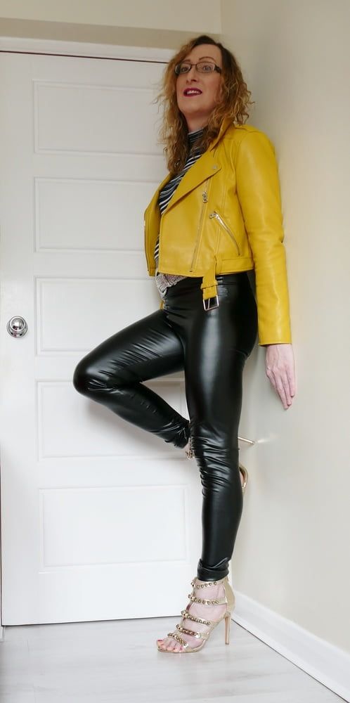 Black Shiny Wetlook Leggings with Yellow Leather Jacket.  #30