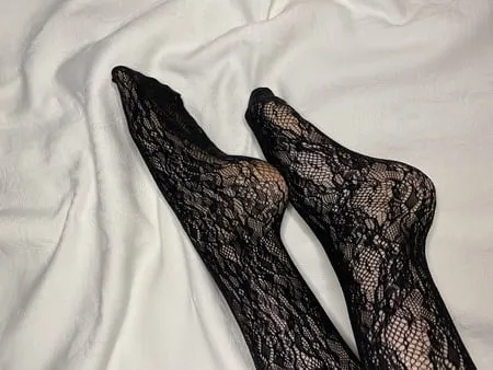 black mesh knee socks         