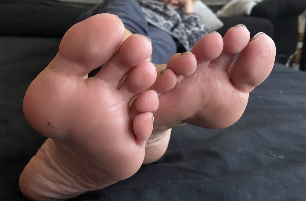 MY FEET - LITTLE BLONDE  #7