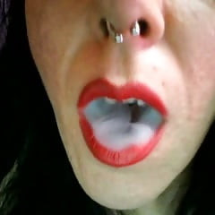 Miss Wagon - SMOKING FETISH