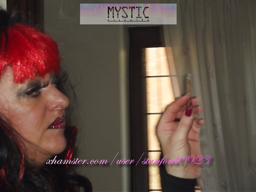 SMOKING MYSTIC #16