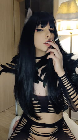 Goth puwussycat smoking