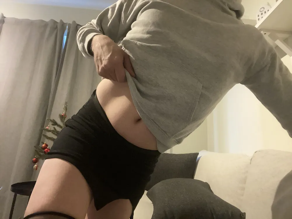 Femboy displaying body #4