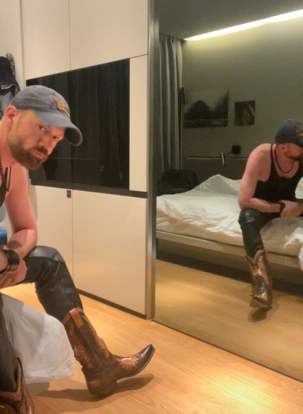Cowboy boots lover