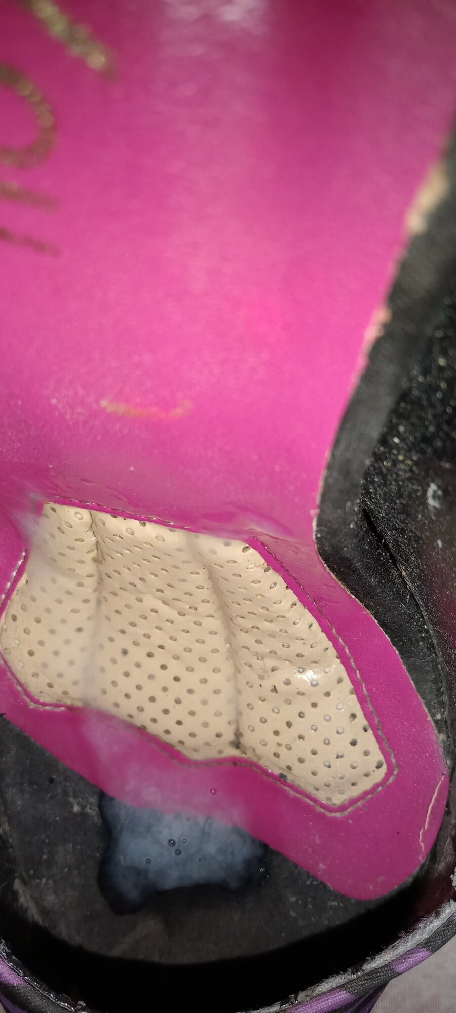 DELICIOSAS Y APRETADAS ZAPATILLAS MORADAS DE LA AMIGA MARII  #14